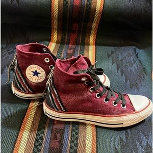 CHUCK TAYLOR ALL STAR TRI-ZIP SPARKLE WASH WOMENS CANVAS HIGH TOP SNEAKERS
6.5